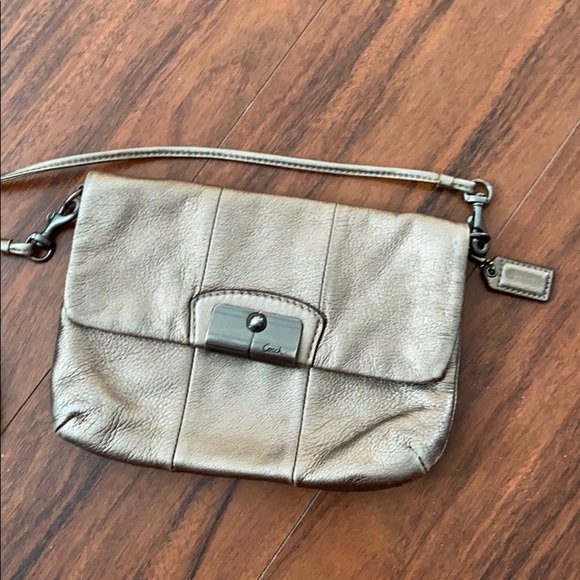 Coach over the shoulder purse - Picture 1 of 2